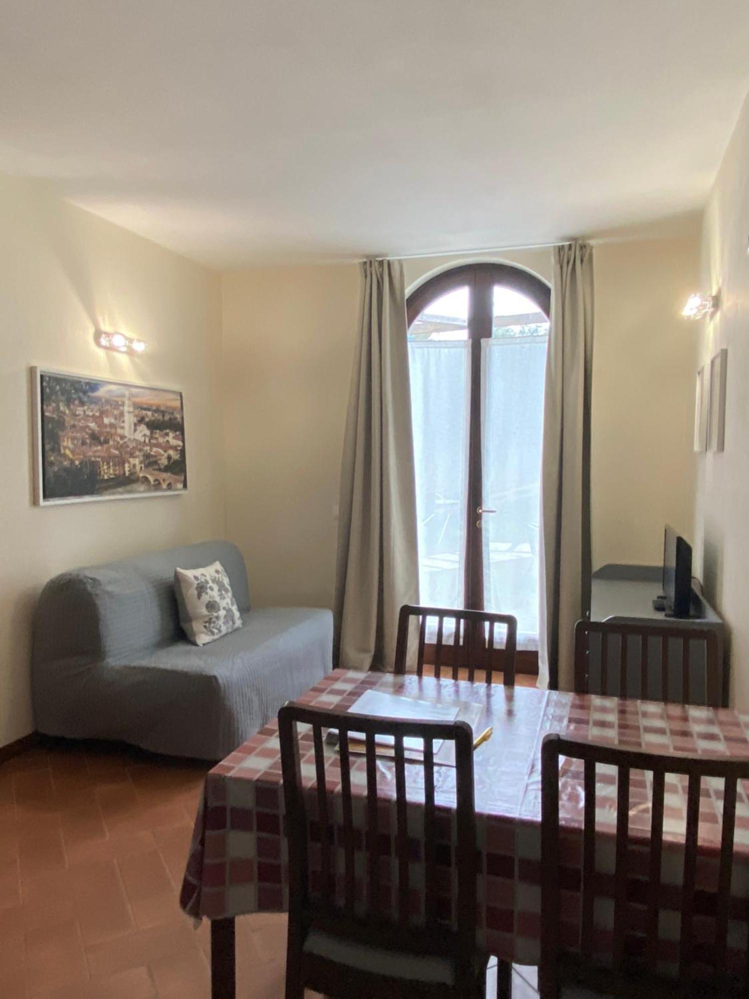 Residenza Cipressi E Olivi Appartement Verona Buitenkant foto