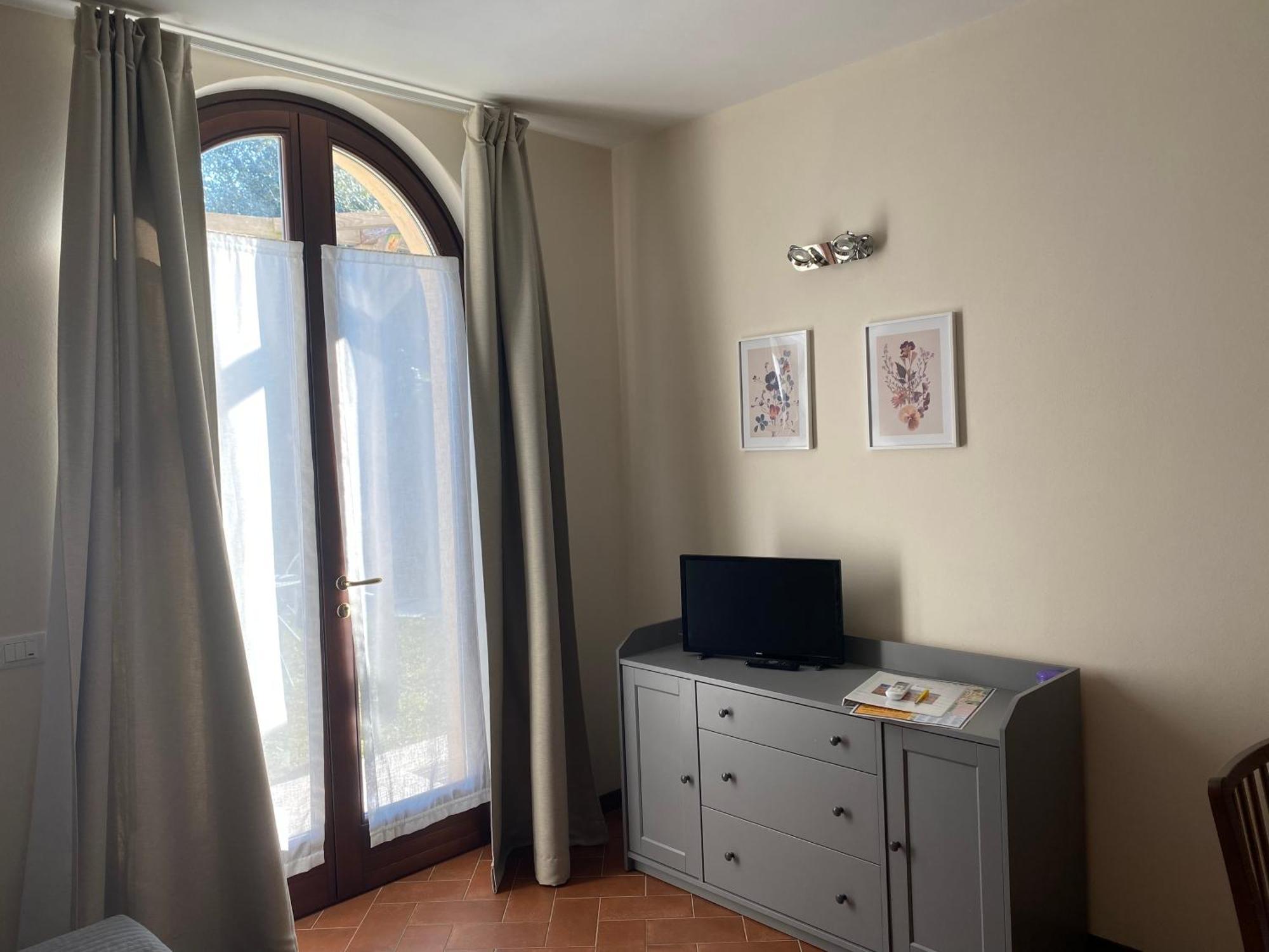 Residenza Cipressi E Olivi Appartement Verona Buitenkant foto